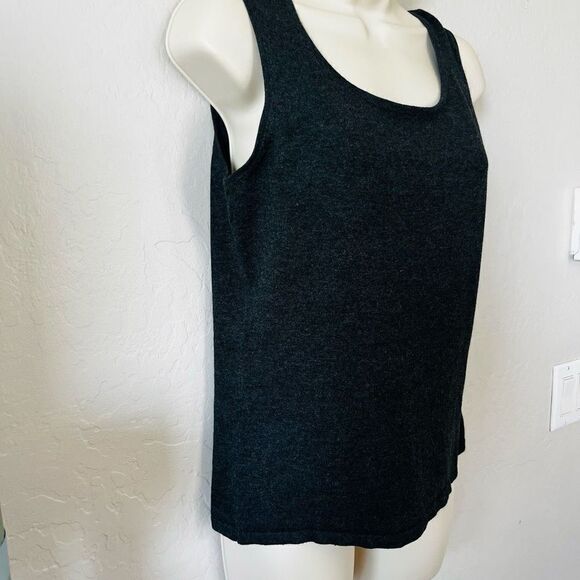 Cable & Gauge NWOT‎ charcoal gray sleeveless sweater tank size medium - Picture 2 of 7